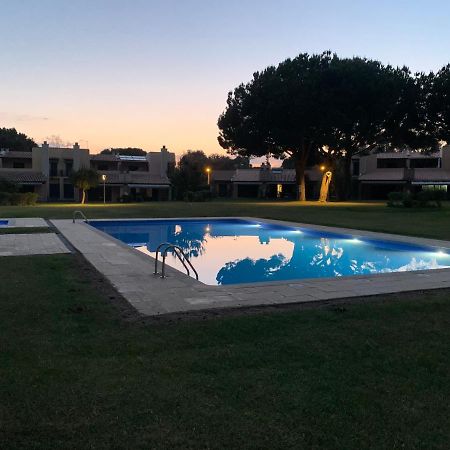 Casa De Ferias Com Piscina - Condominio Vilamouratenis Luaran gambar