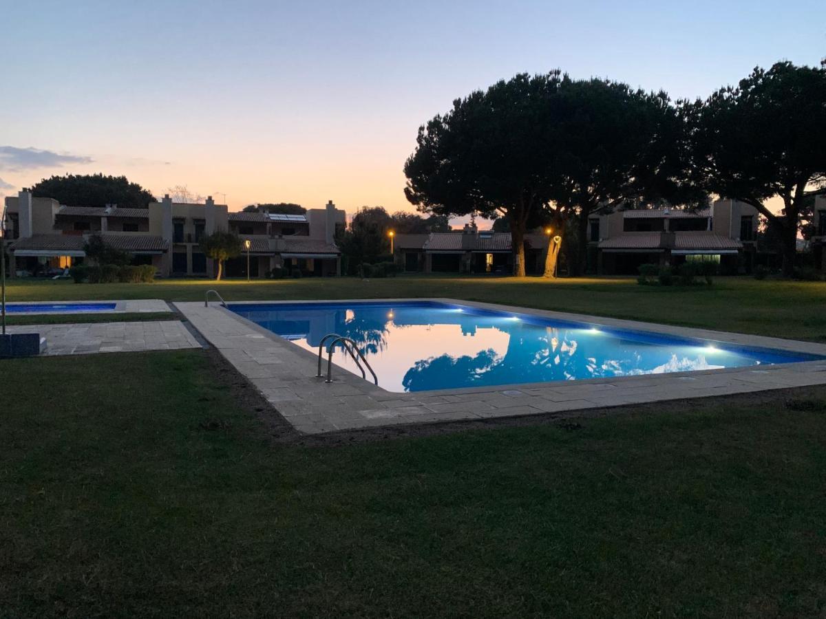 Casa De Ferias Com Piscina - Condominio Vilamouratenis Luaran gambar