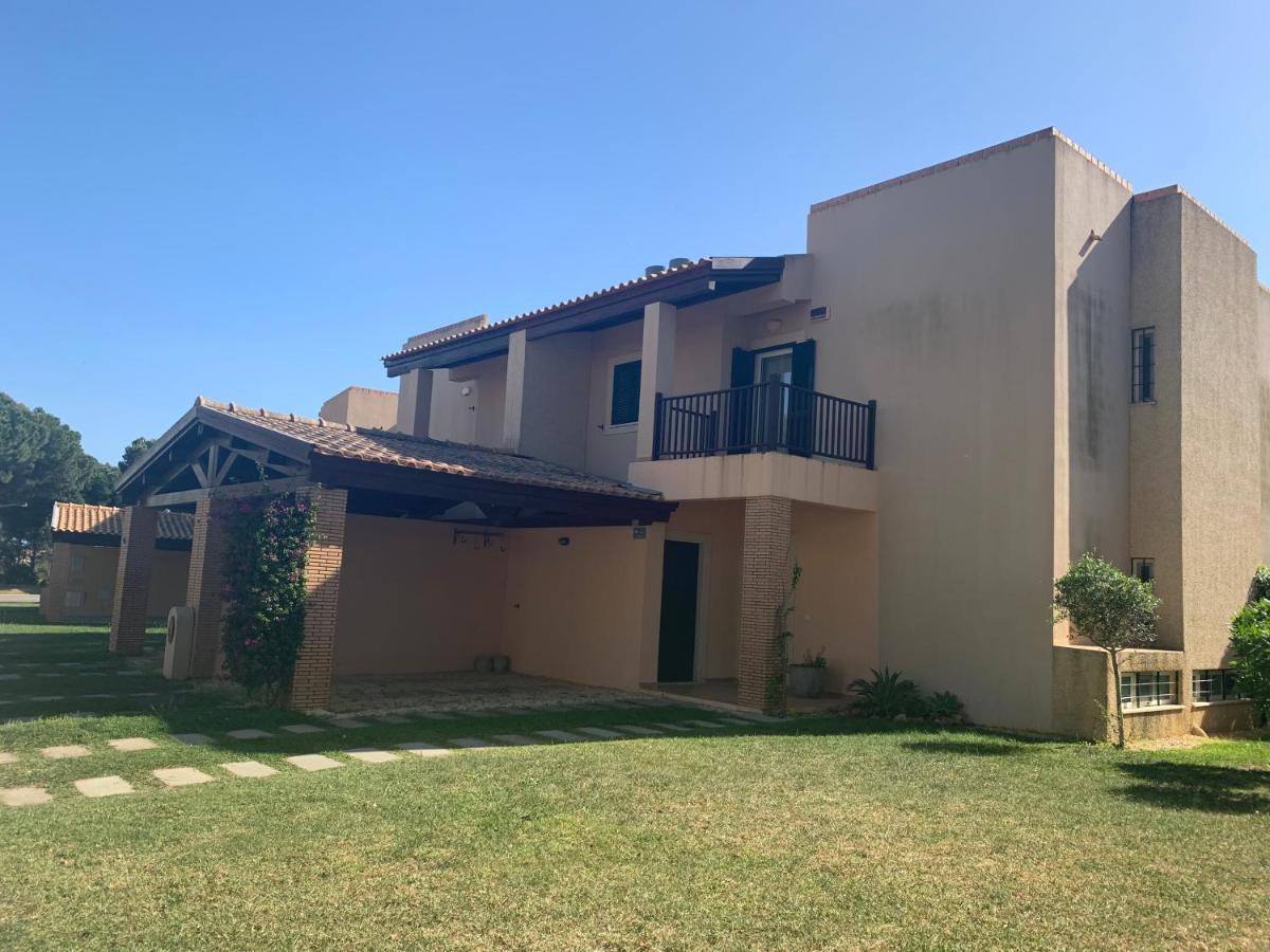 Casa De Ferias Com Piscina - Condominio Vilamouratenis Luaran gambar